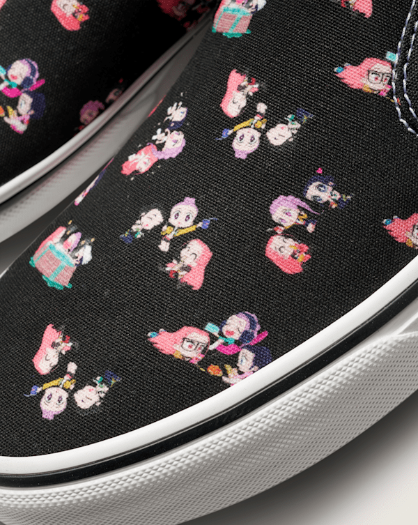 Vans - KPop Demon Hunters Classic Slip-On Shoes, Man, Black, Size: 44 (obrázek 7)