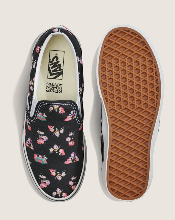 Vans - KPop Demon Hunters Classic Slip-On Shoes, Man, Black, Size: 44 (obrázek 3)