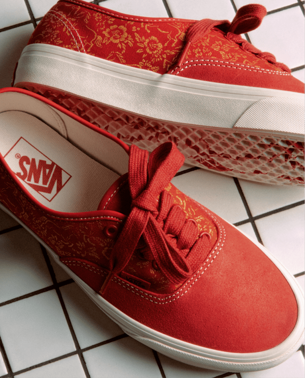 Vans - Authentic Year of the Horse Shoes, Man, Red, Size: 36 (obrázek 3)