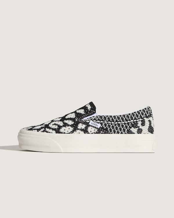Vans - Premium Classic Slip-On Shoes, Man, Black, Size: 2.5