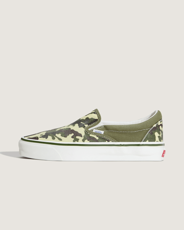 Vans - Premium Classic Slip-On Shoes, Man, Green, Size: 11