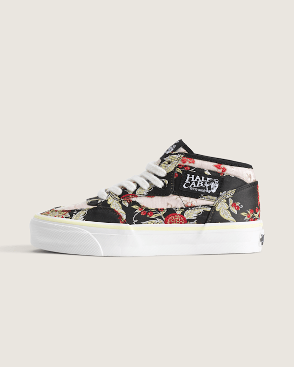 Vans - OTW Half Cab 33 Decon Vibram, Man, Black, Size: 47