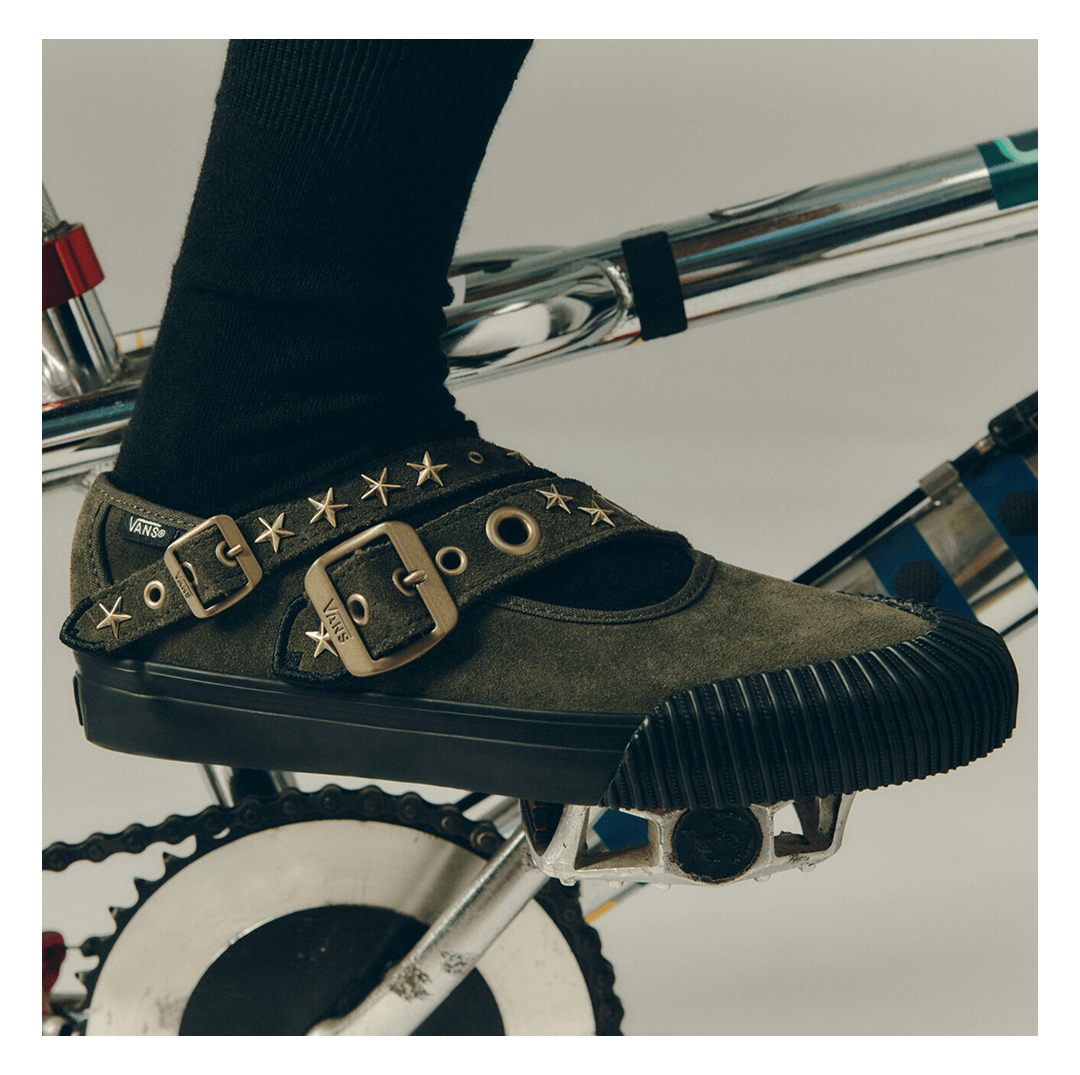 Comment porter les chaussures Mary Jane de Vans