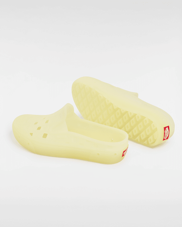 Slip-On Mule TRK Surf Essentials Shoes in White| Vans DK