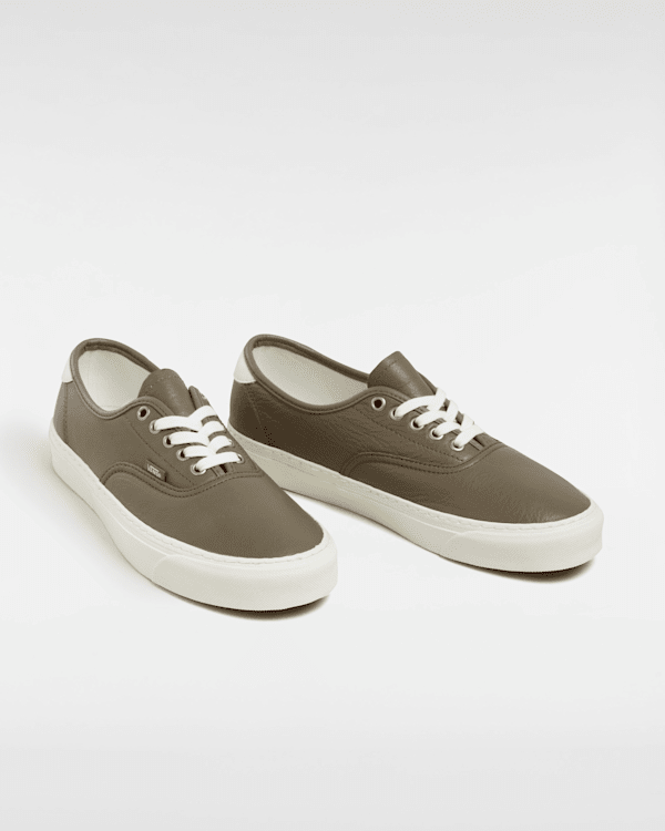 VANS★Authentic Lux Shoesレザー スニーカー Lux Shoes Authentic Lux Shoes in Black| Vans UK