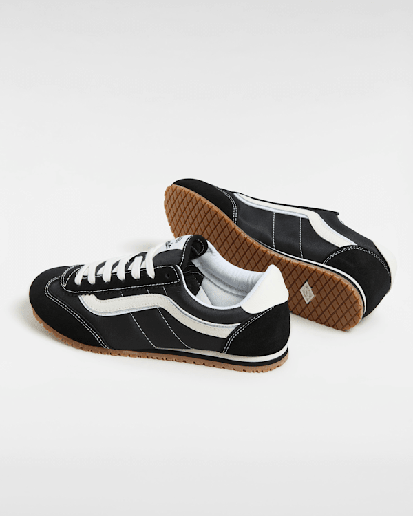 [VANS] Super Lowpro スーパーロープロ ブラック VN000D83BLA1 Super Lowpro Shoes in Black| Vans FI