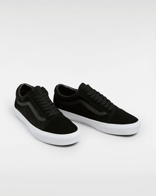 Old Skool Pig Suede Shoes in Black| Vans UK