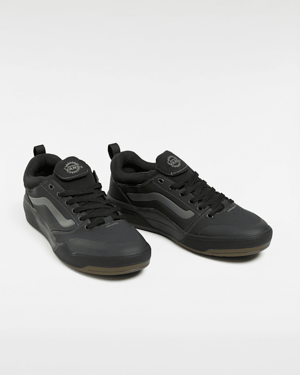 BMX Peak Shoes in Black| Vans UK