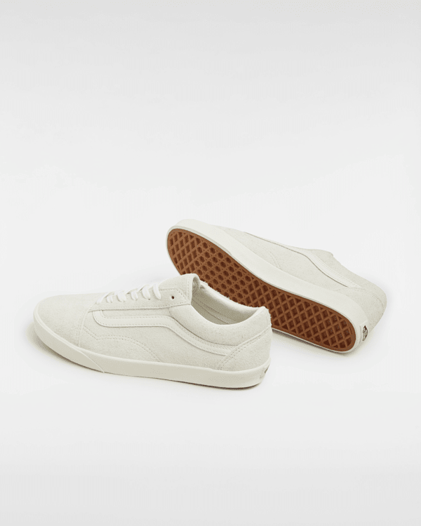 国内配送 VANS OLD SKOOL LOWPRO WHITE Vans Old Skool LowPro Sneakers in White | VN000D0EWWW1 – Glik's