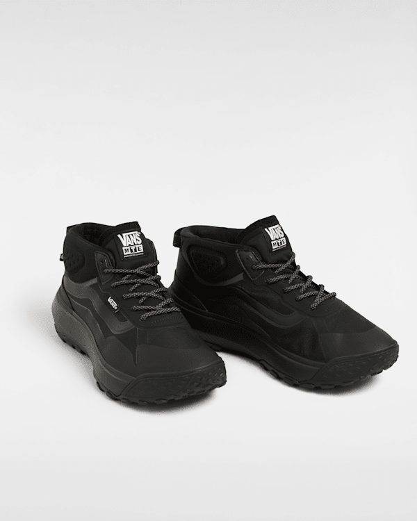 MTE Crosspath Mid Shoes in Black| Vans SE
