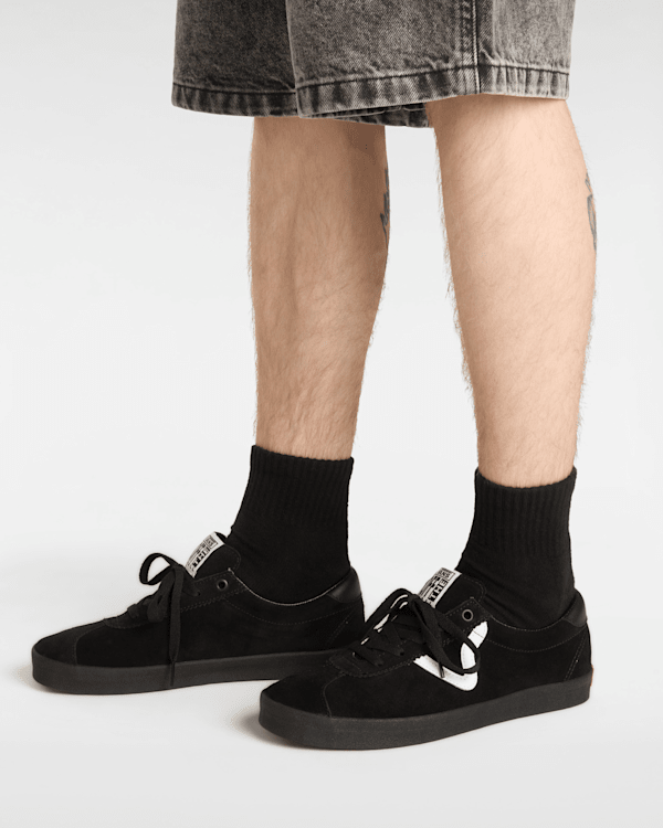 Sport low Shoes in Black| Vans SE