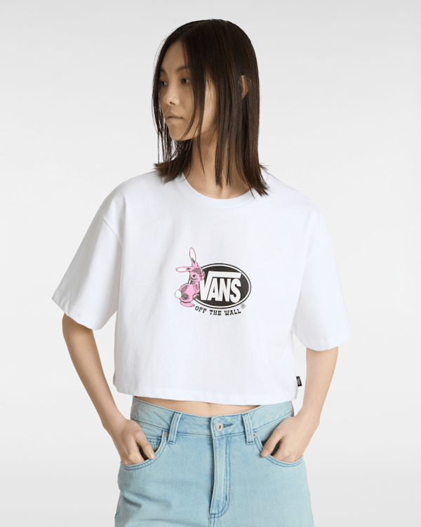 【おすすめアイテム】VANS Logo Crop White T-Shirt Follow Crop T-Shirt in White| Vans UK