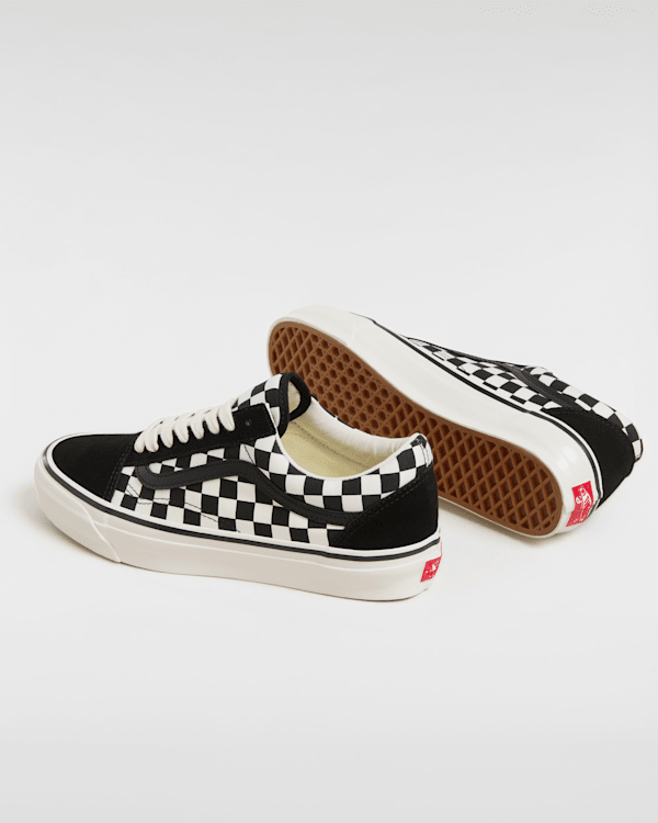 Premium Old Skool Shoes in Black| Vans UK