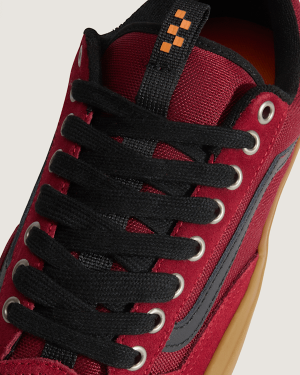 Skate Old Skool 36+ Gum Shoes in Burgundy| Vans UK
