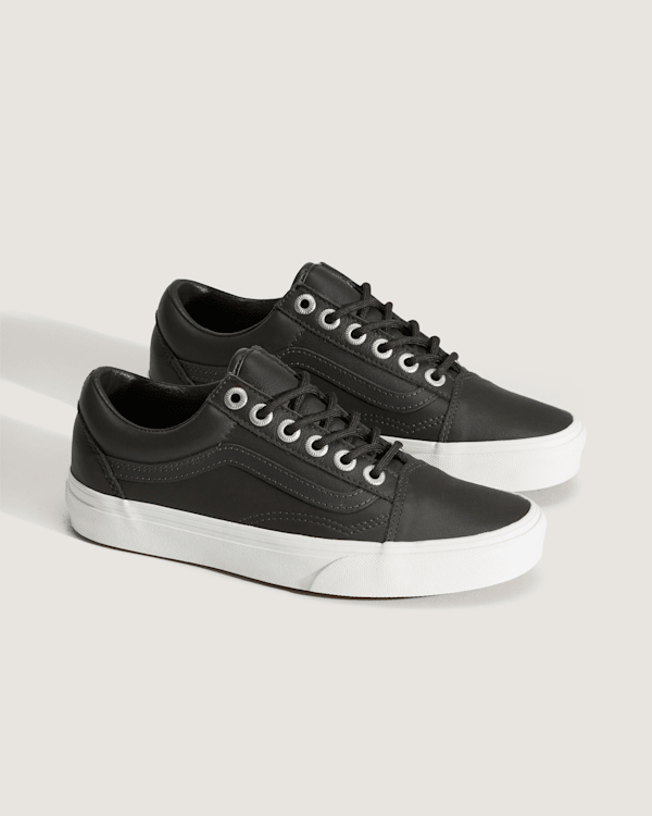 Old Skool Shoes in Black| Vans FI