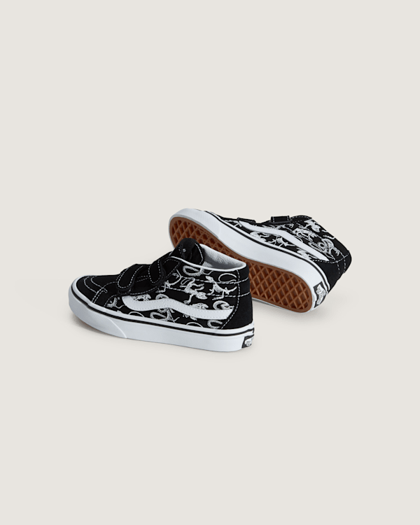 BLACK＆WHITE スノー.サーフ.SK8.ジミー・ヘンドリックスプリント Kids Sk8-Mid Shoes (4-8 Years) in Black| Vans UK