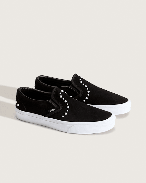 Classic Slip-On Shoes in Black| Vans UK