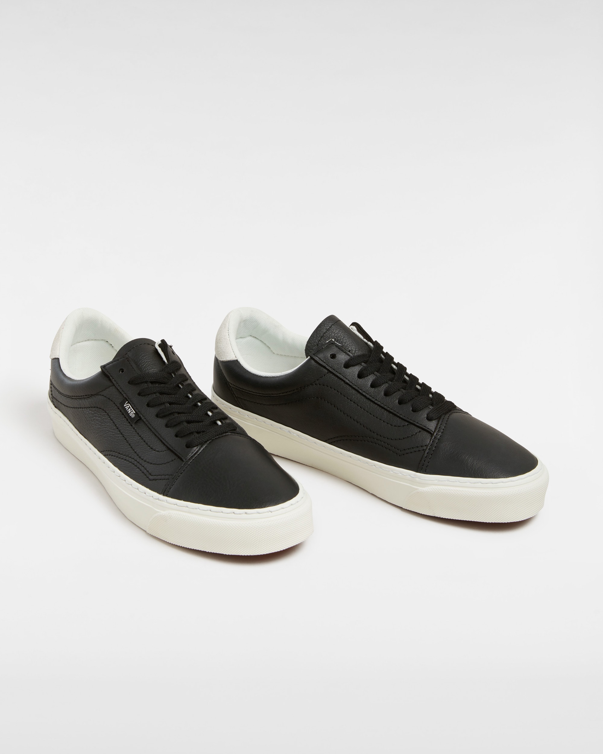 Old Skool Lux Shoes VANS Black ALT1