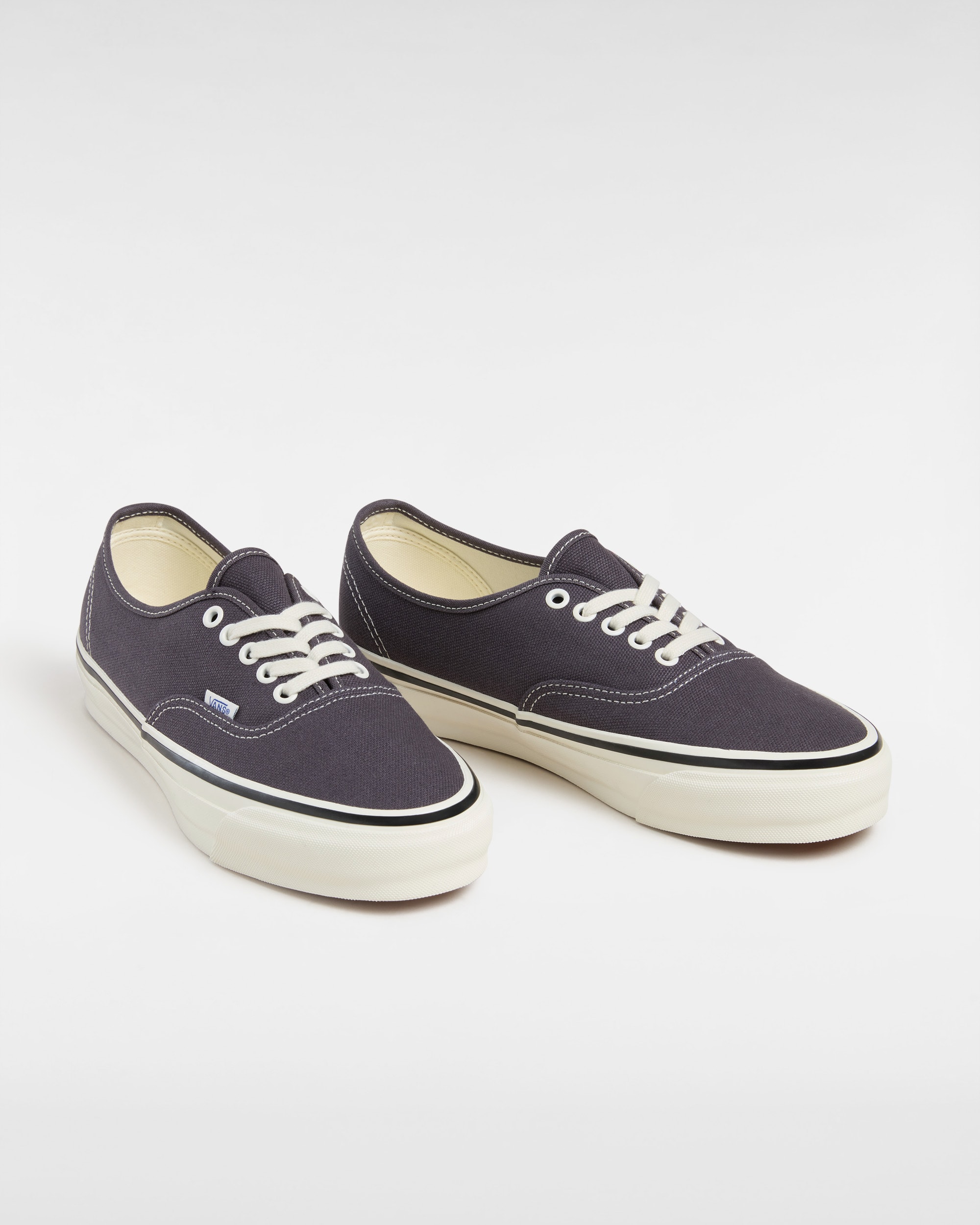 Chaussures Premium Authentic 44 Duck Canvas VANS Gris ALT1