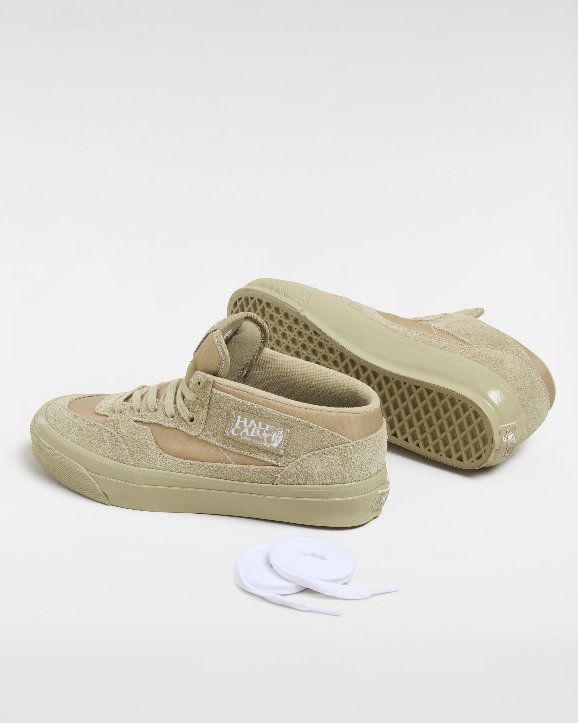 Chaussures Premium Half Cab Reissue 33 VANS Beige ALT2