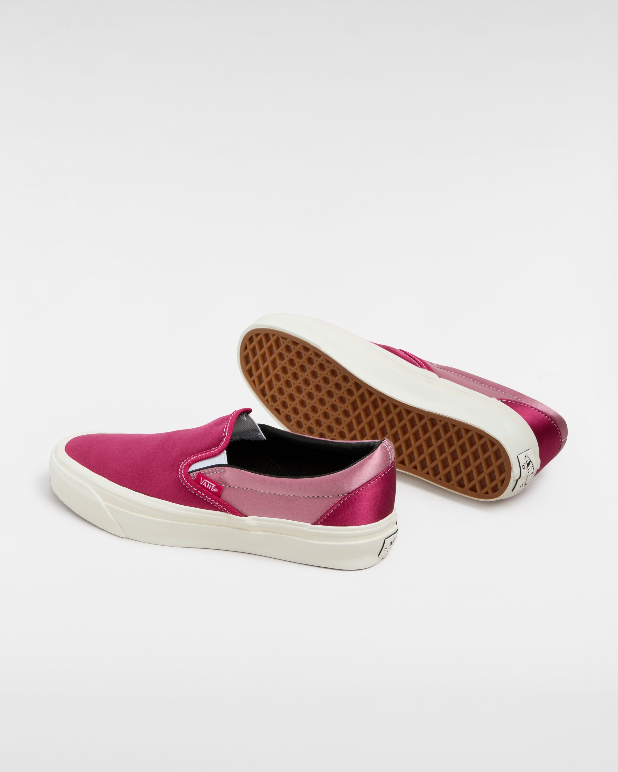 Chaussures Premium SlipOn 98 Satin VANS Noir ALT2