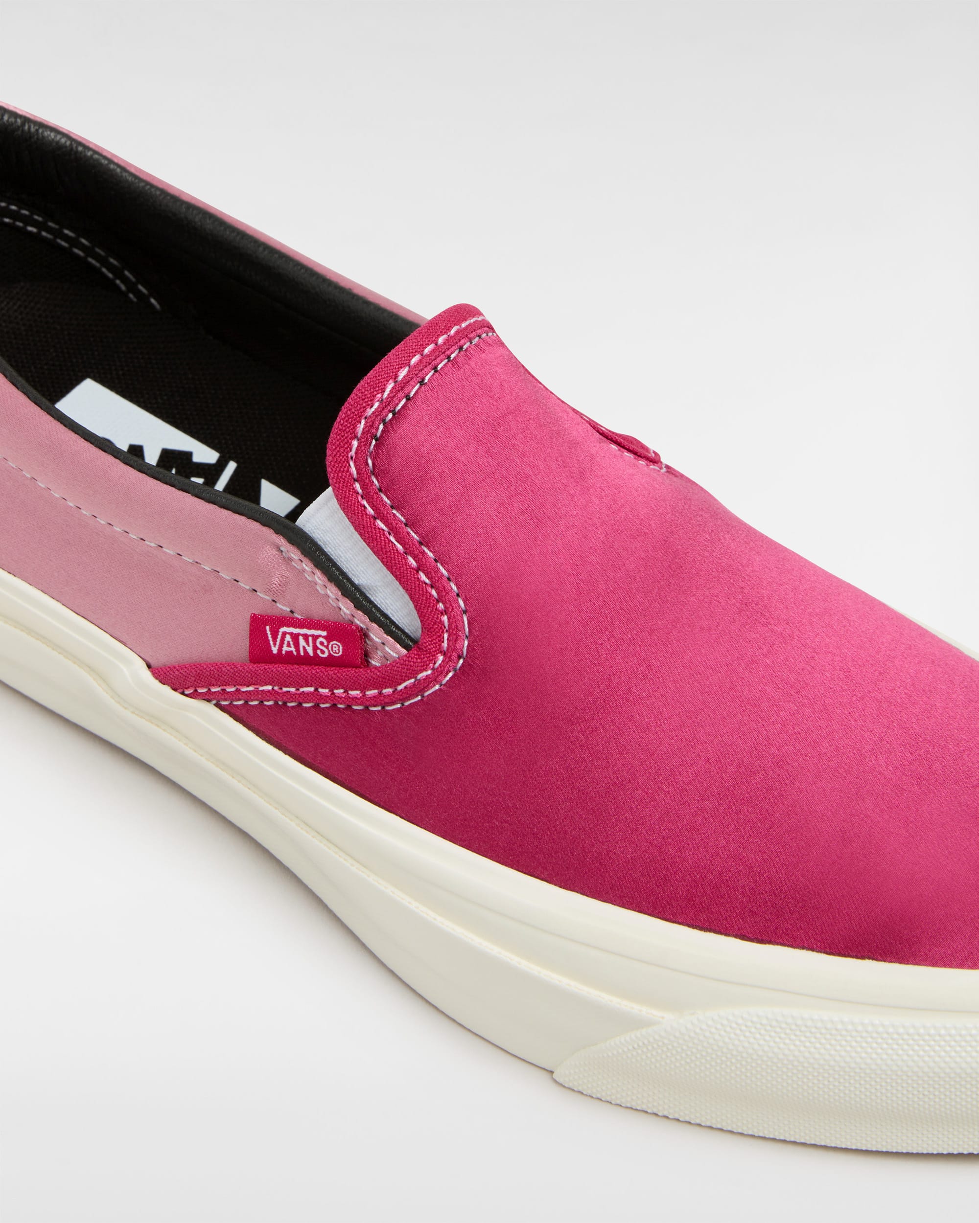 Chaussures Premium SlipOn 98 Satin VANS Noir ALT3