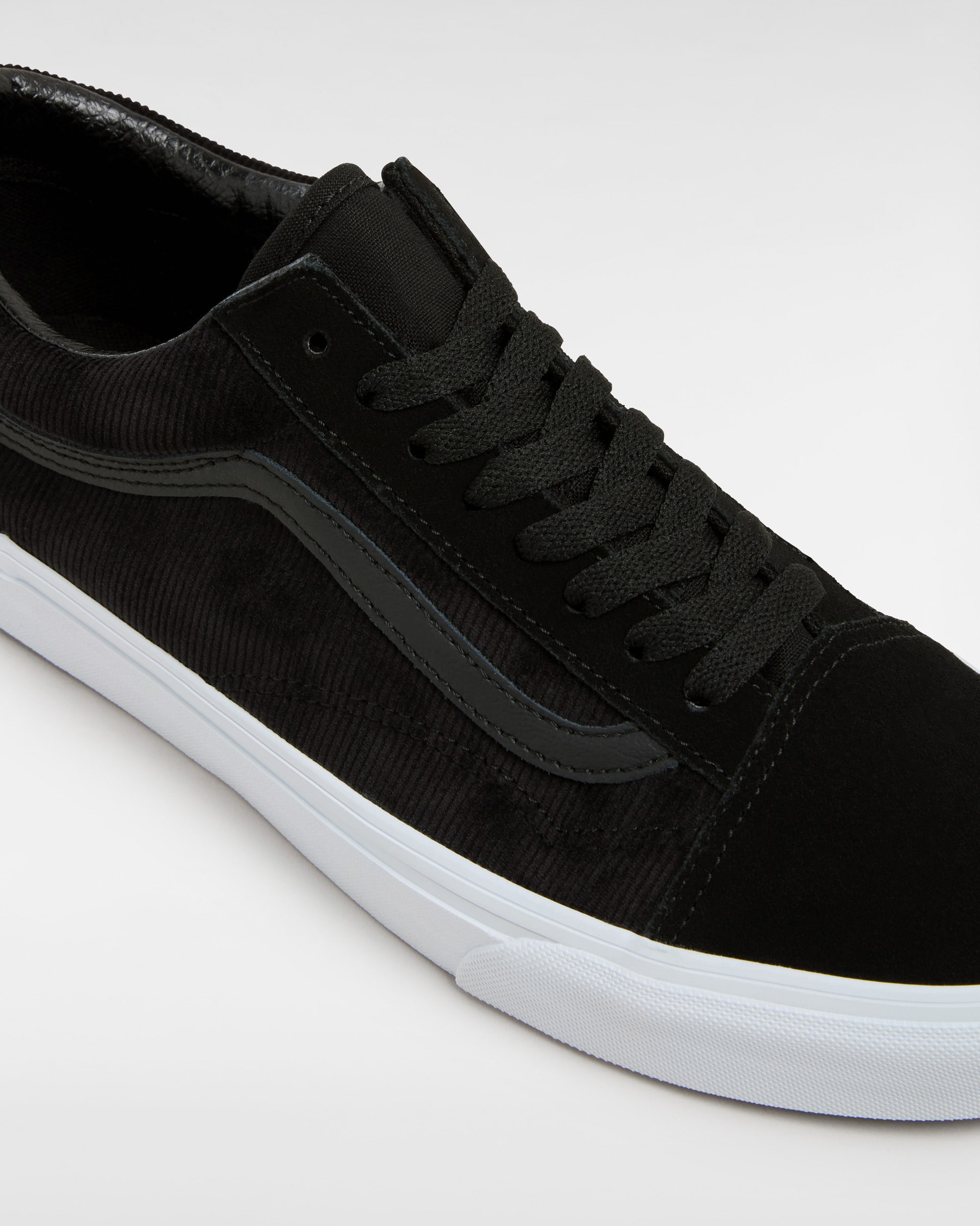 Old Skool Pig Suede Shoes VANS Black ALT3