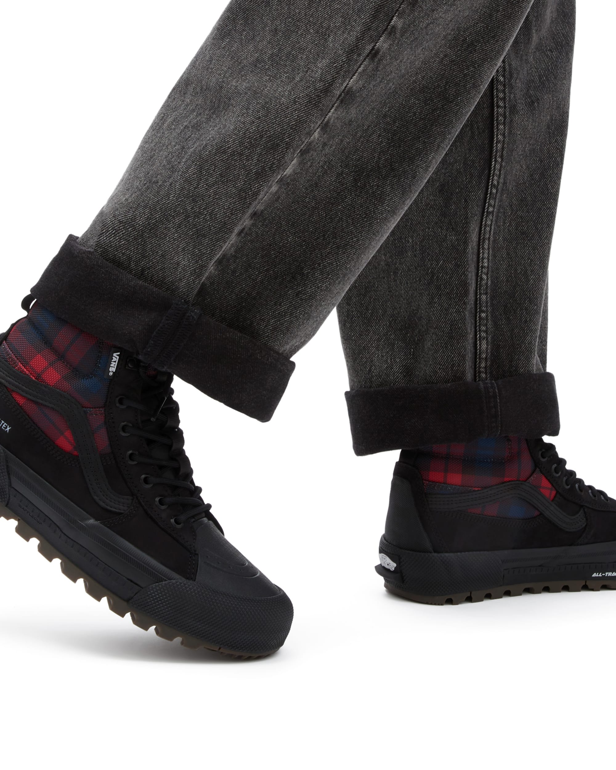 Sk8Hi GoreTex MTE3 Shoes VANS Black ALT2