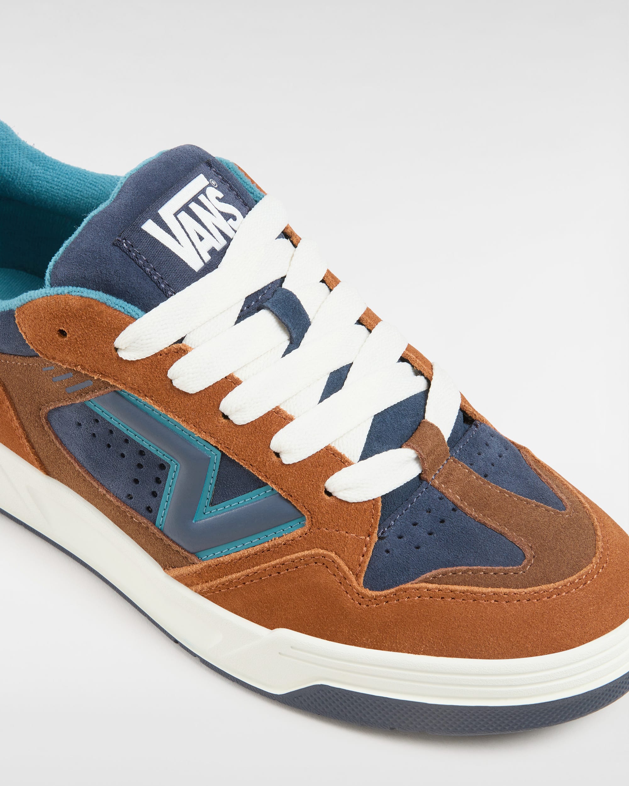 Chaussures Upland VANS Marron ALT3