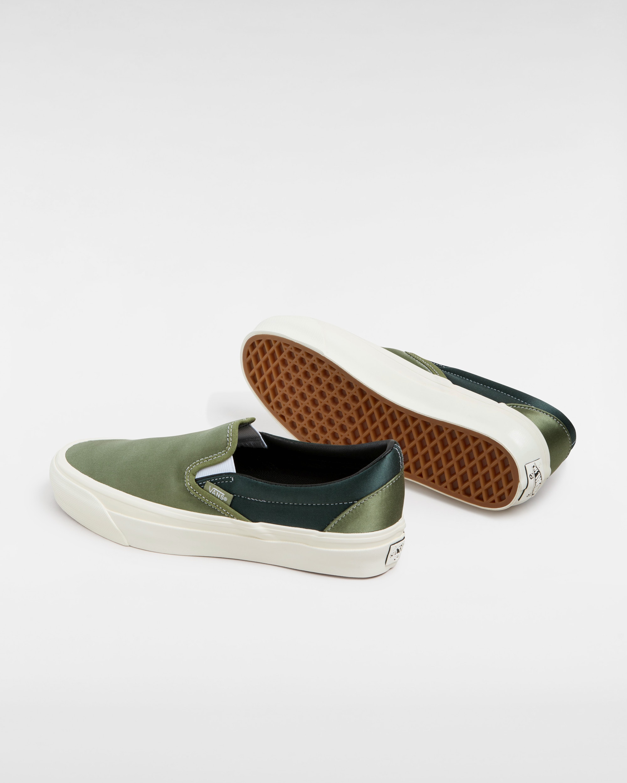 Chaussures Premium SlipOn 98 Satin VANS Vert ALT2