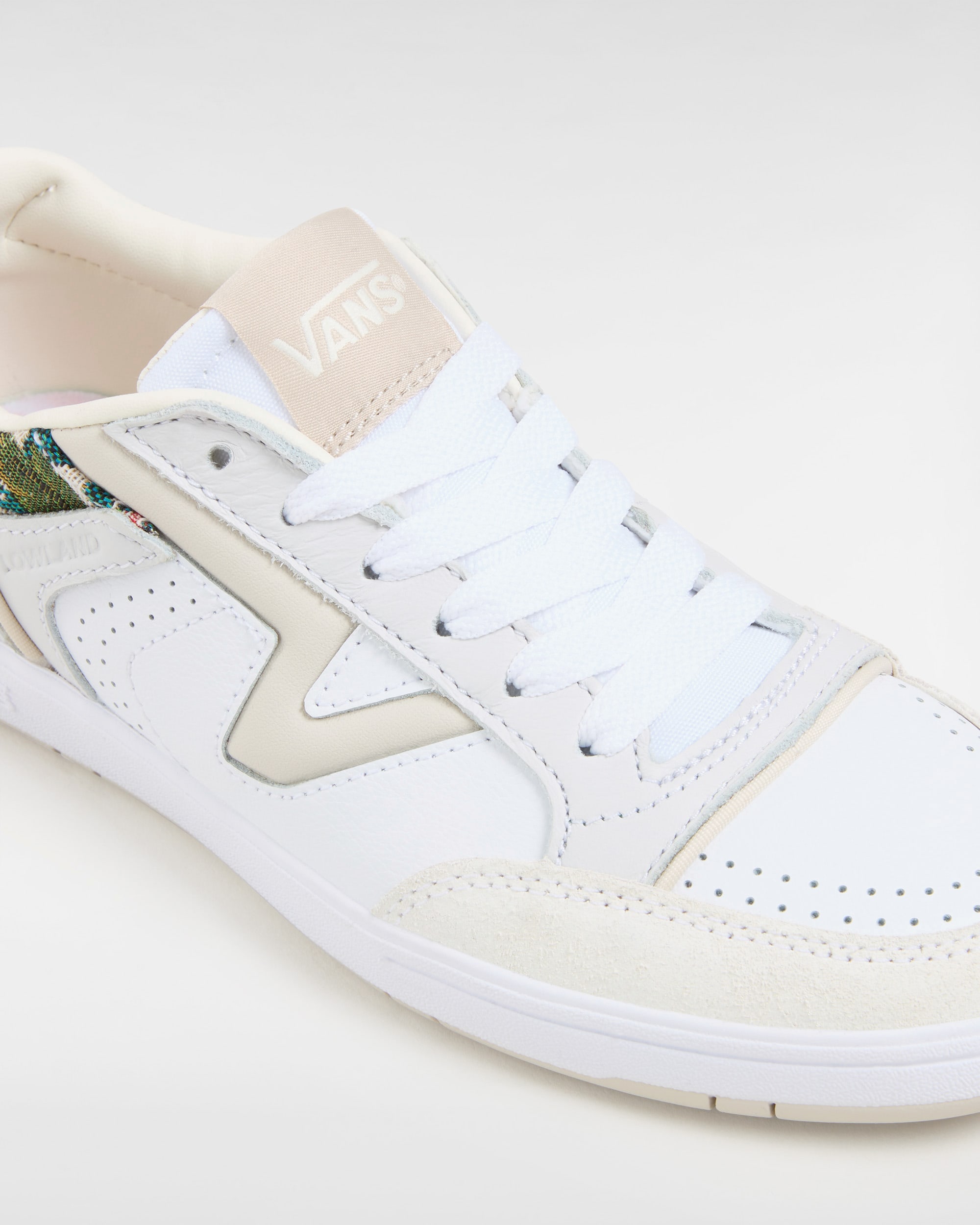 Lowland ComfyCush JMP R Schuhe VANS Wei ALT3