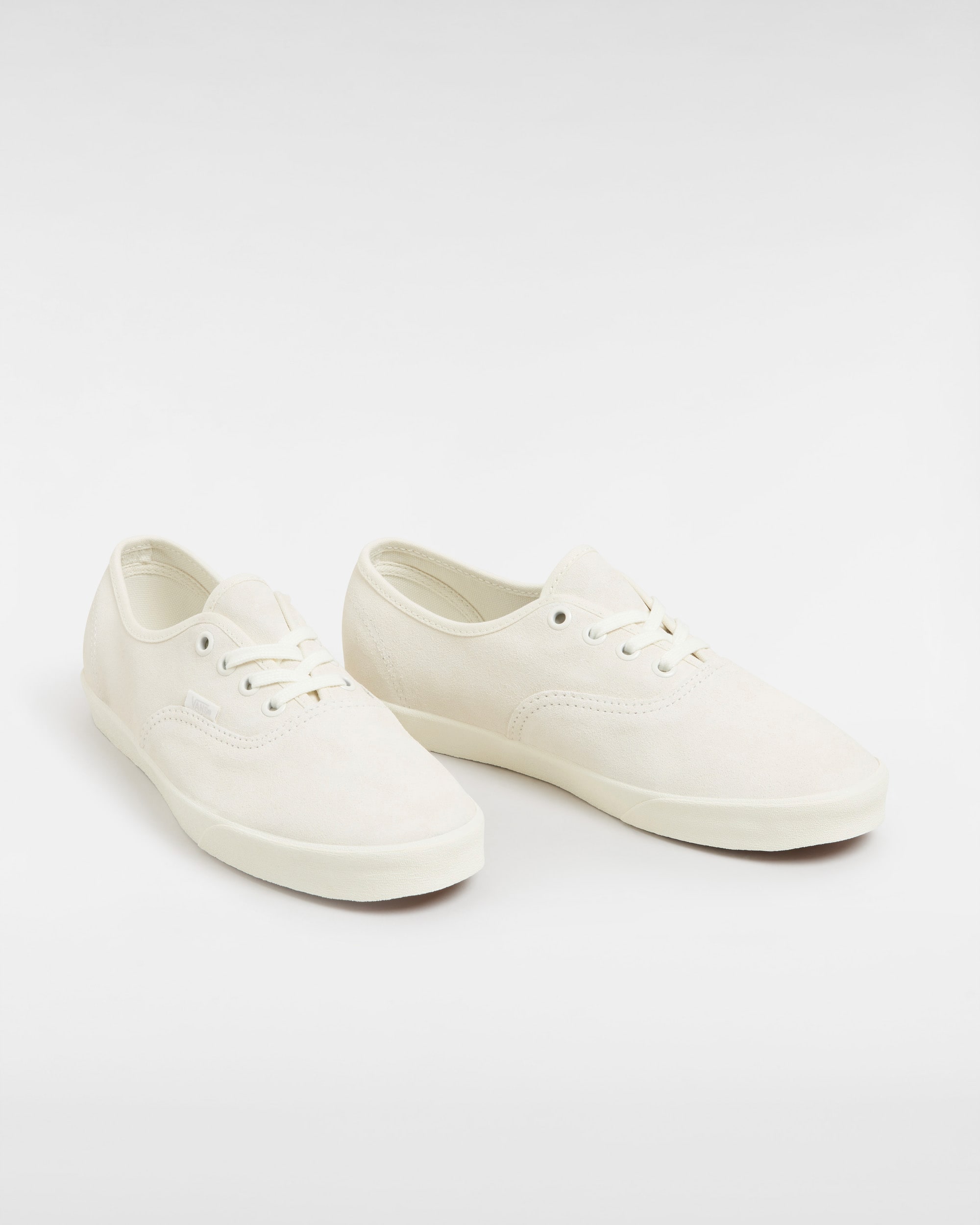 Chaussures Authentic Lowpro VANS Blanc ALT1