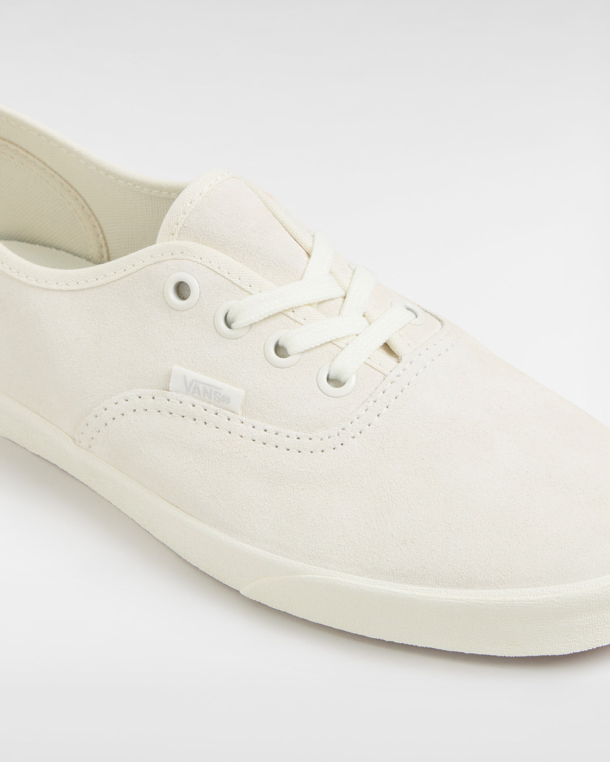 Chaussures Authentic Lowpro VANS Blanc ALT3