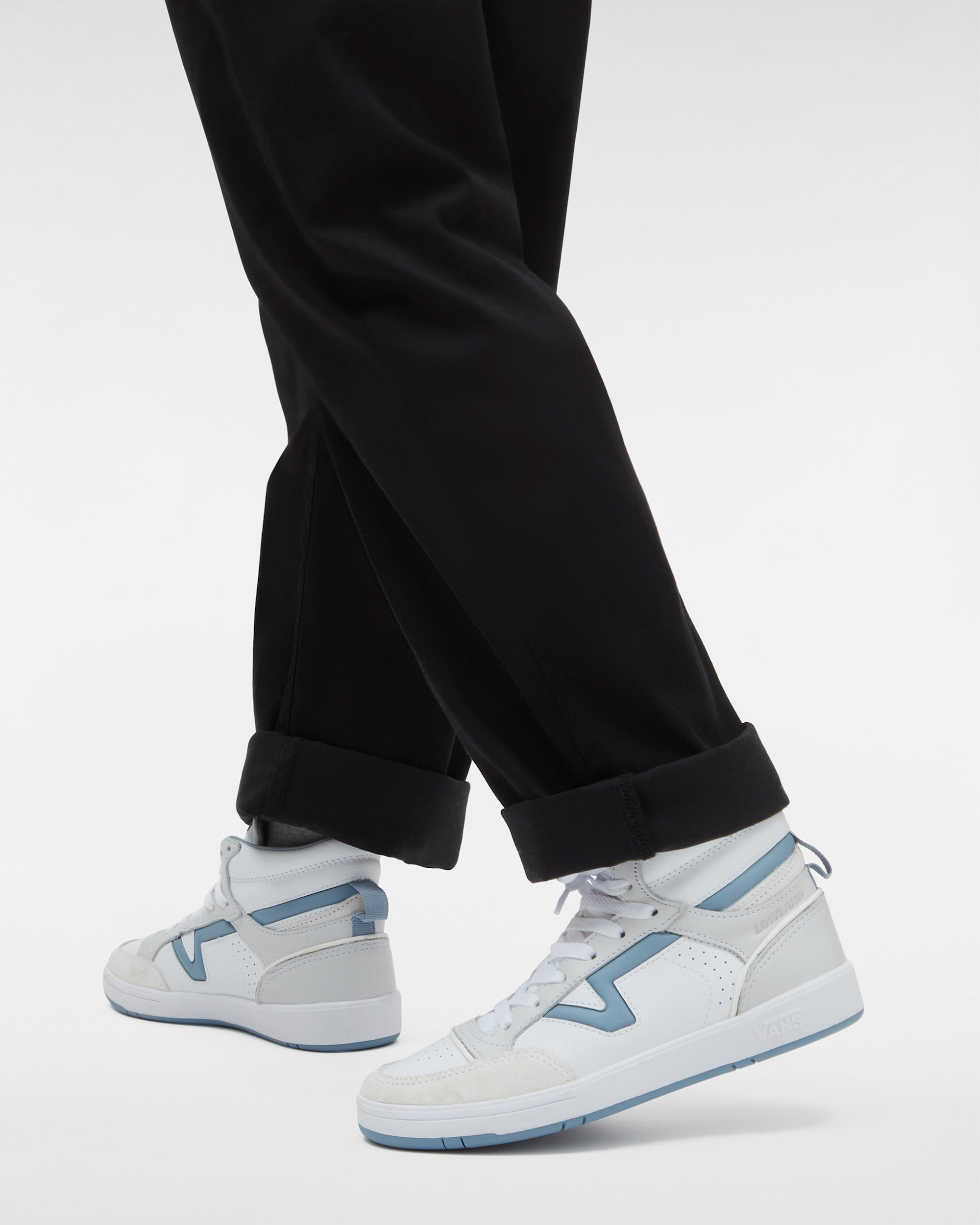 Lowland Mid ComfyCush JMP Shoes VANS WhiteBlue ALT4