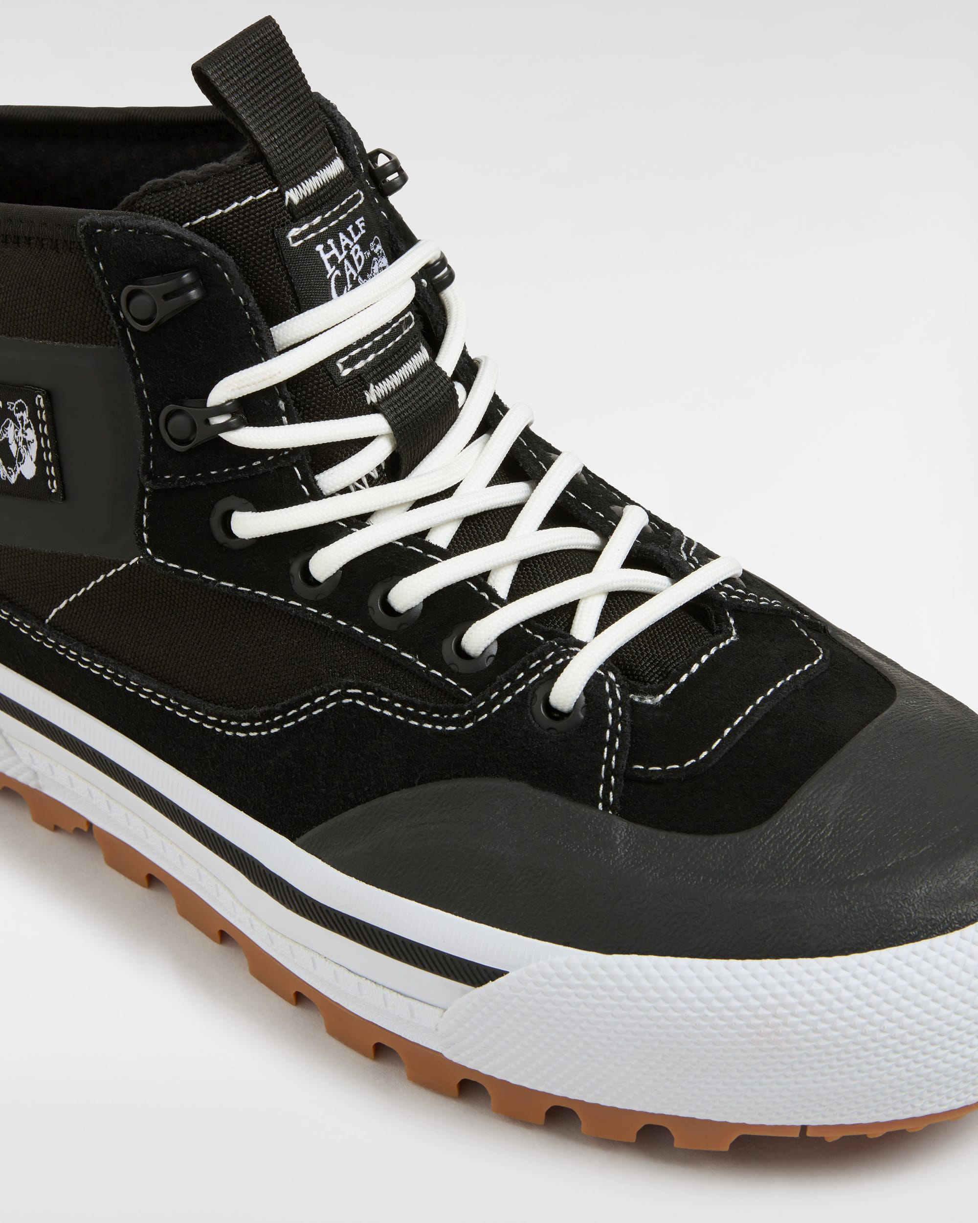 MTE Half Cab GoreTex Shoes VANS Black ALT3