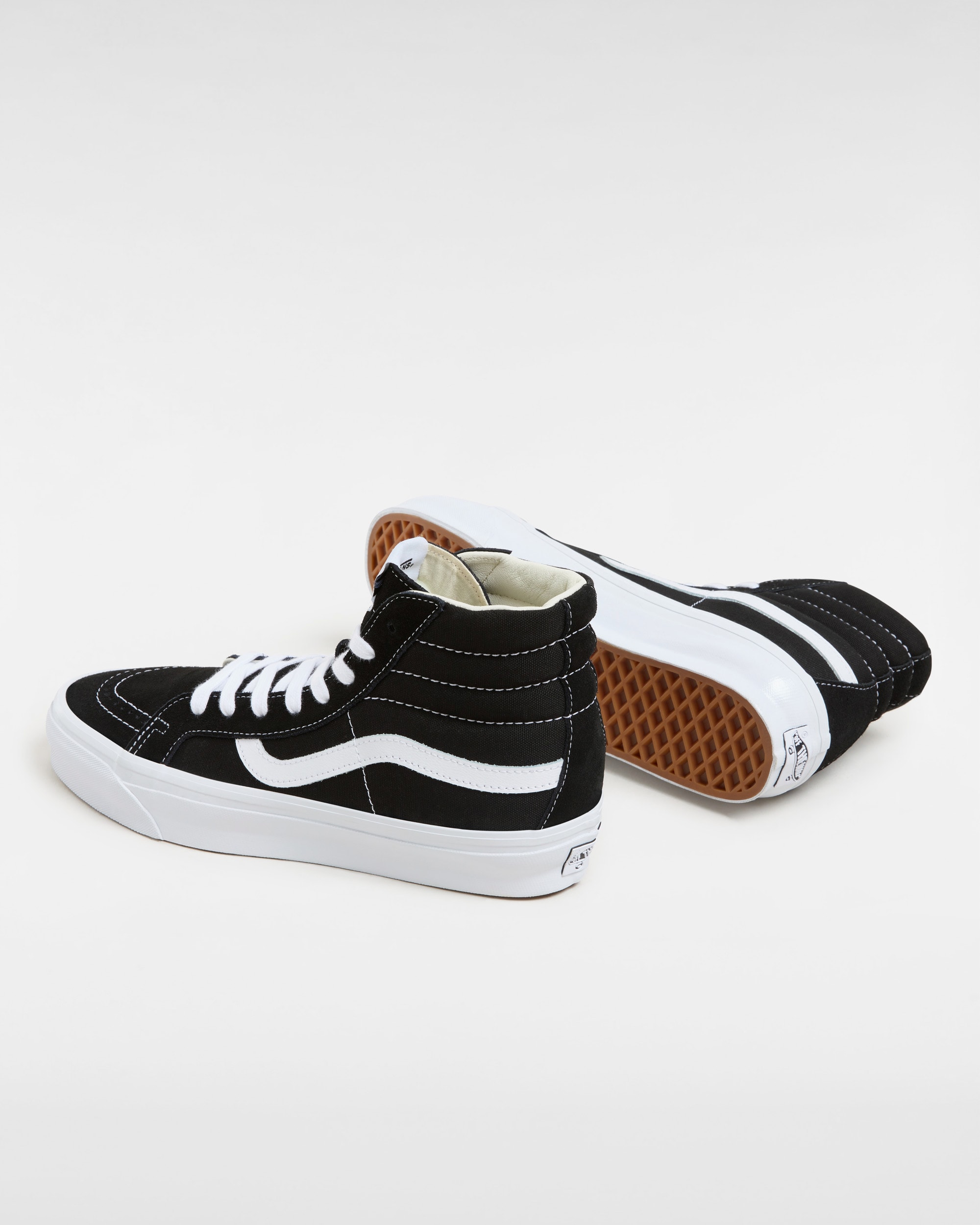 Tnis Premium Sk8Hi VANS Preto ALT2