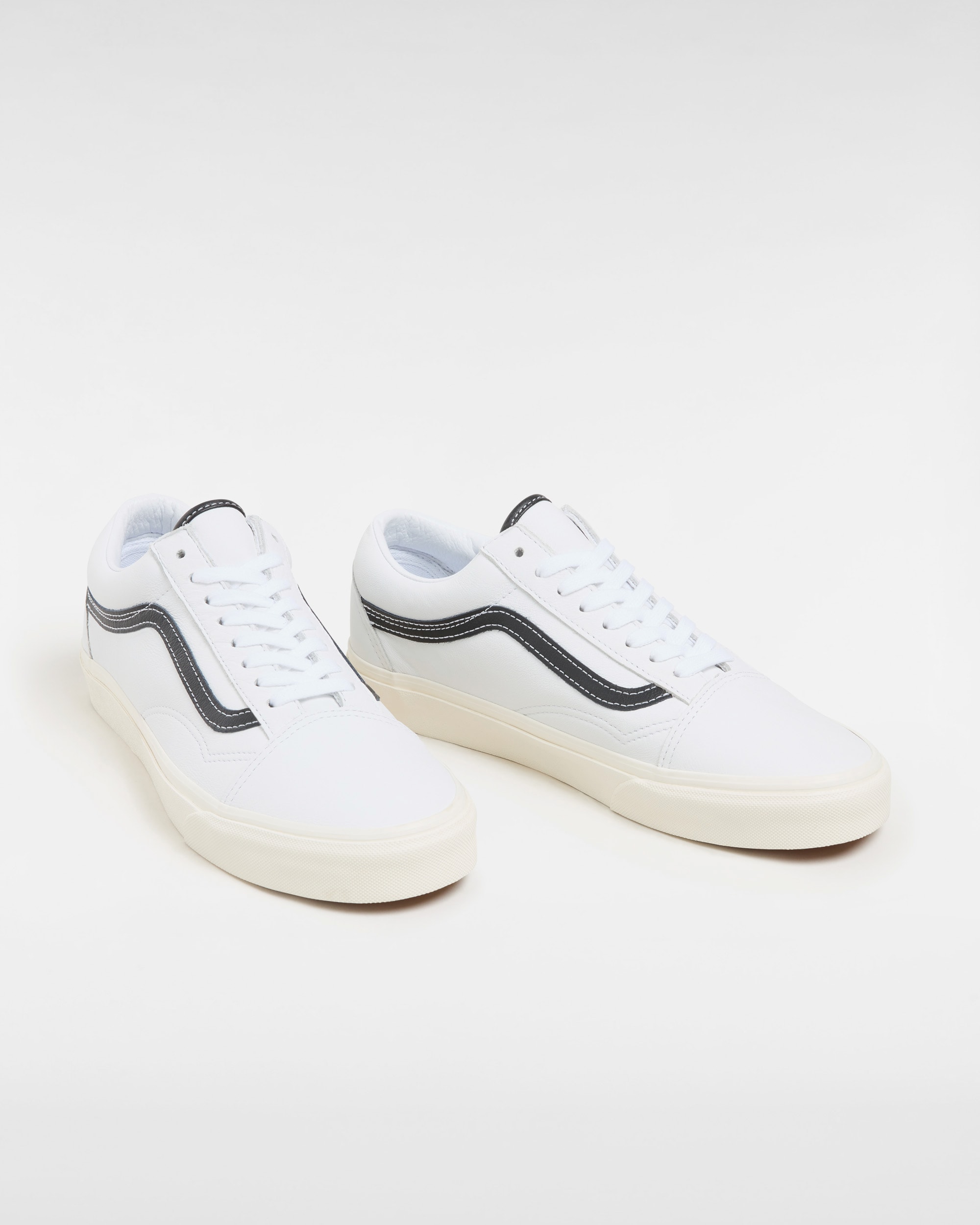Chaussures Old Skool VANS BlancNoir ALT1