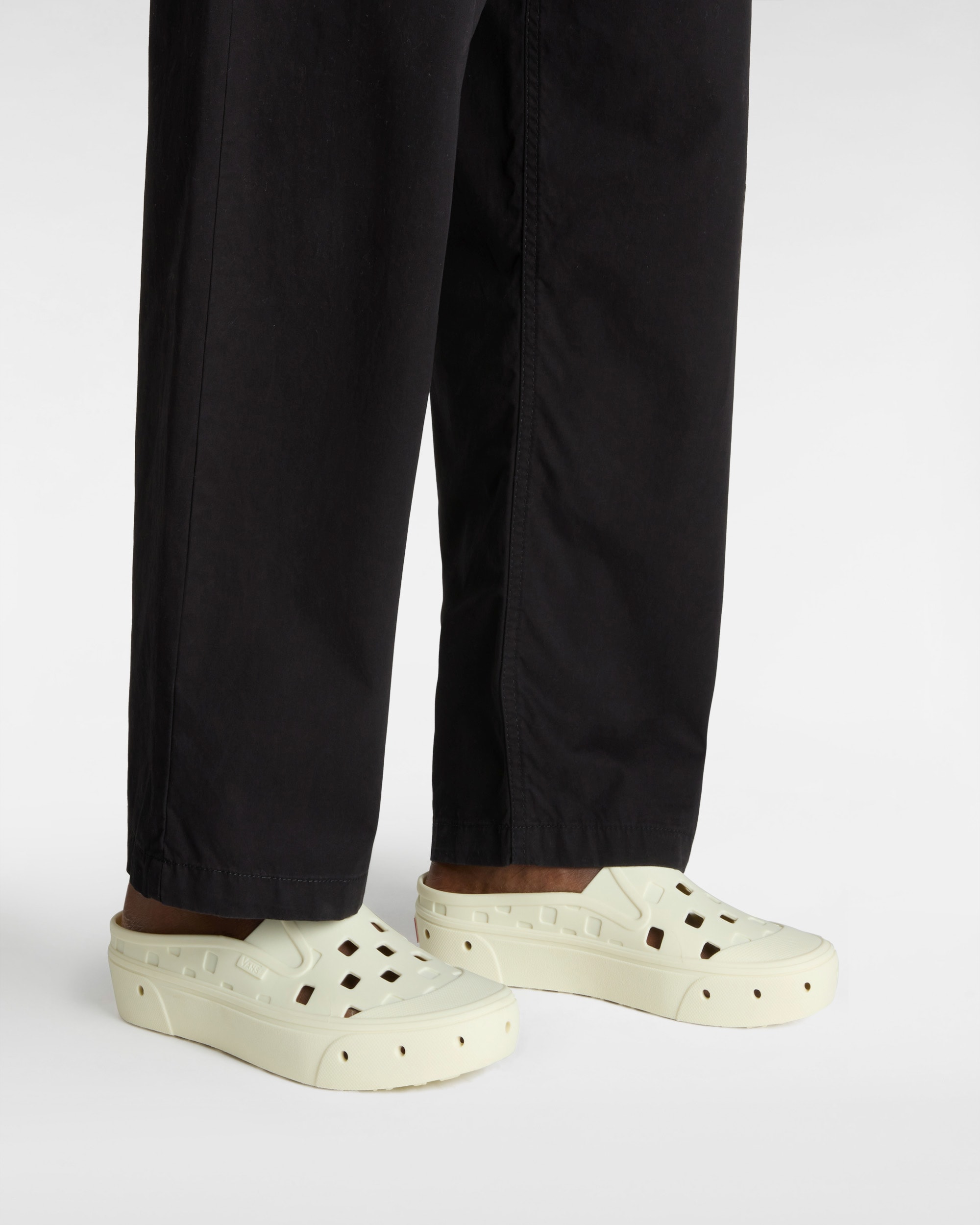 Chaussures SlipOn Mule TRK VANS Blanc ALT4