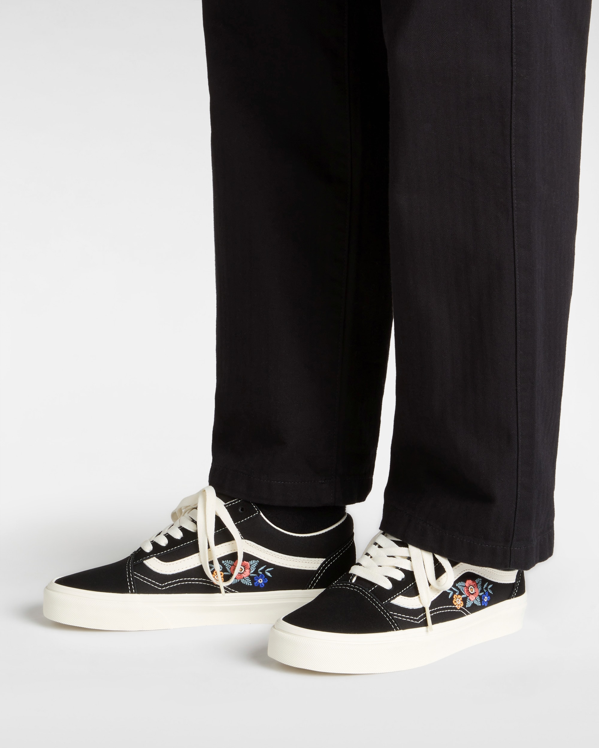 Old Skool Shoes VANS Black ALT4