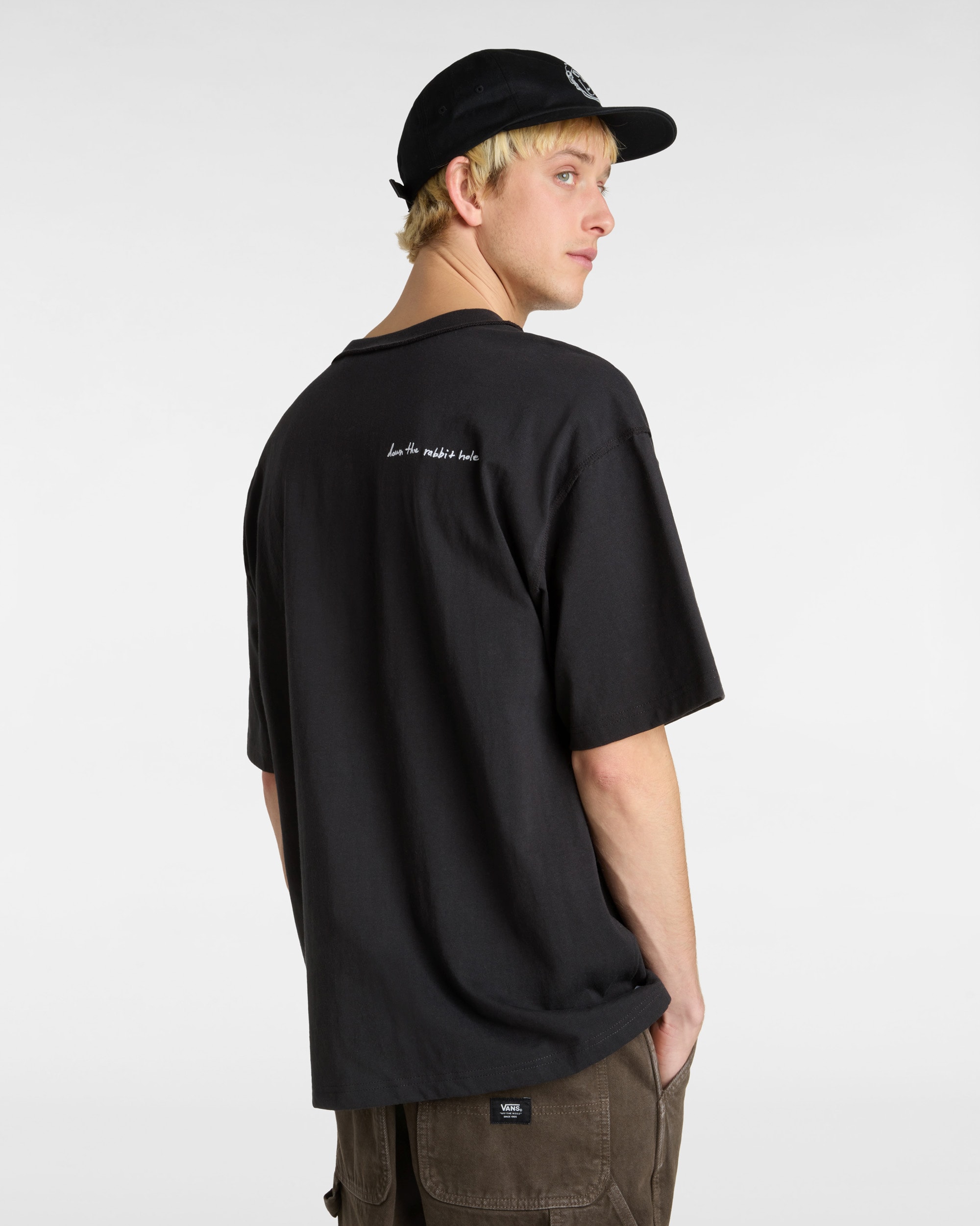 Premium Down the Rabbit Hole TShirt VANS Schwarz ALT3