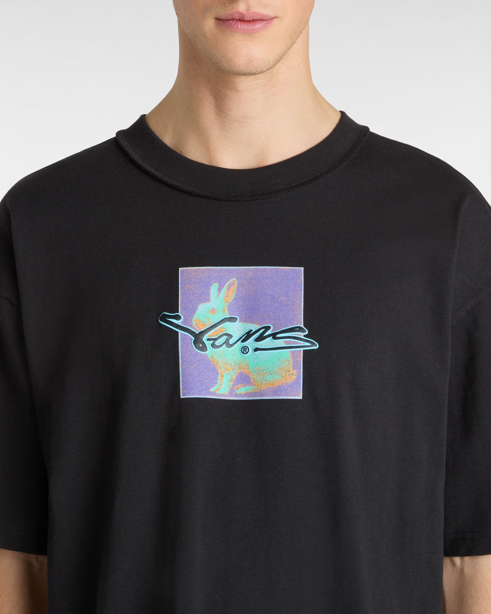 Premium Down the Rabbit Hole TShirt VANS Schwarz ALT5