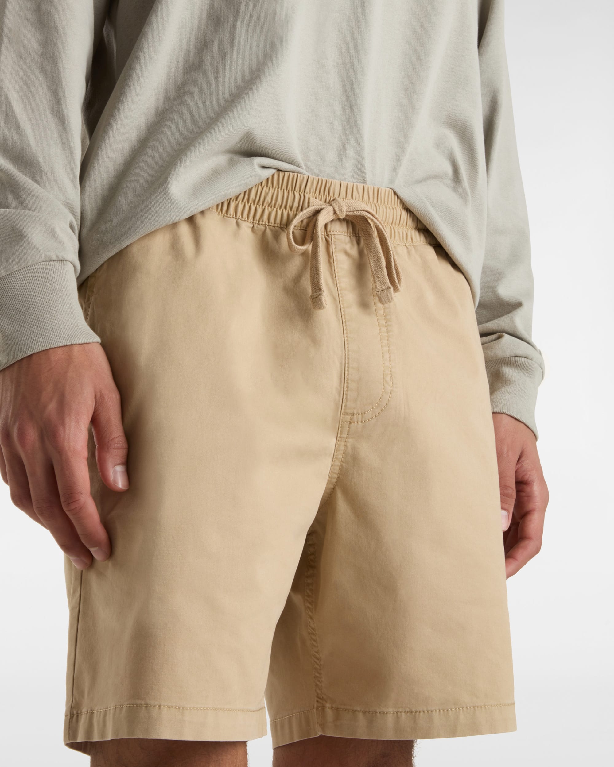 Pantaln corto elstico de corte holgado VANS Beis ALT6