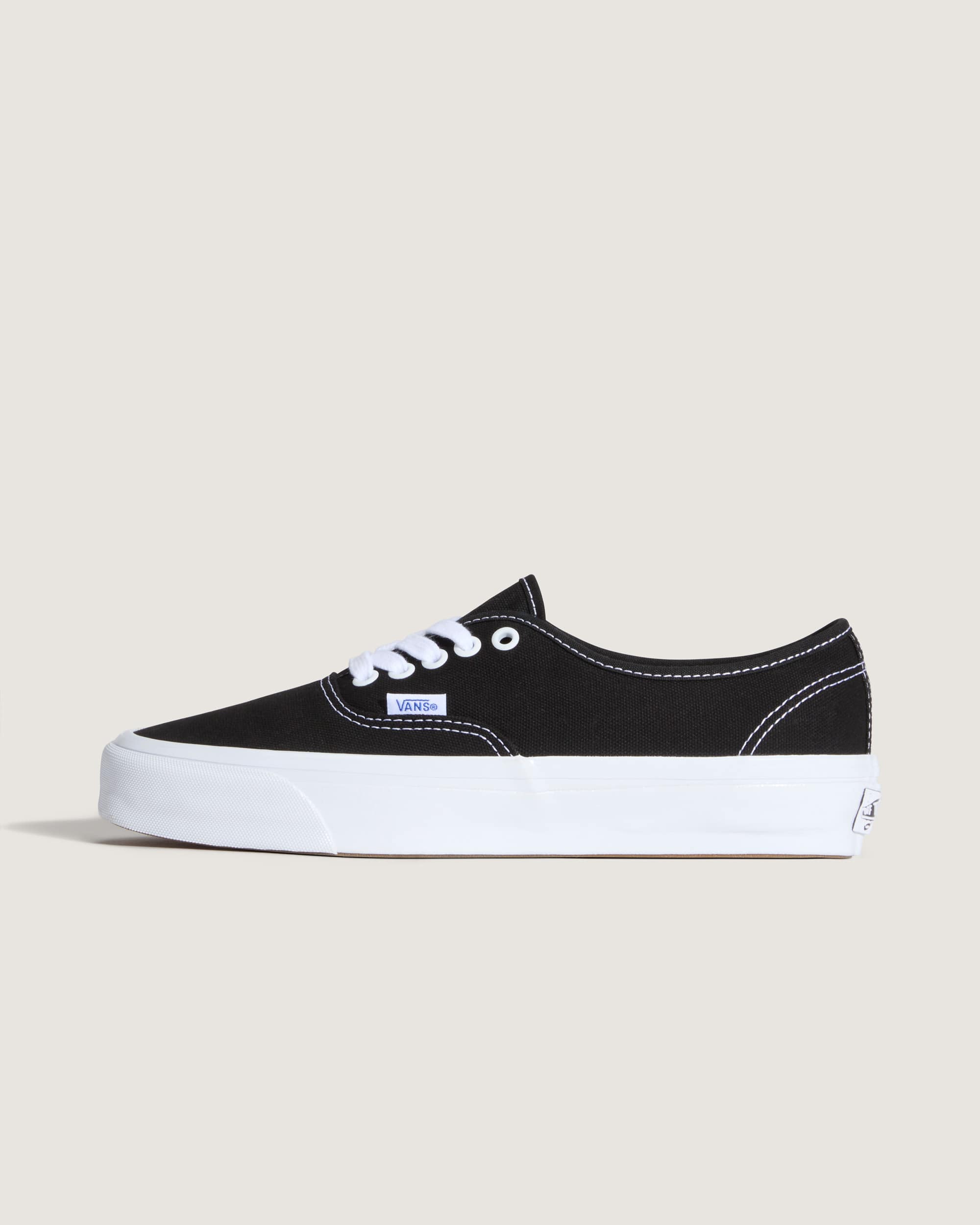 Premium Authentic 44 Shoes VANS Black HERO