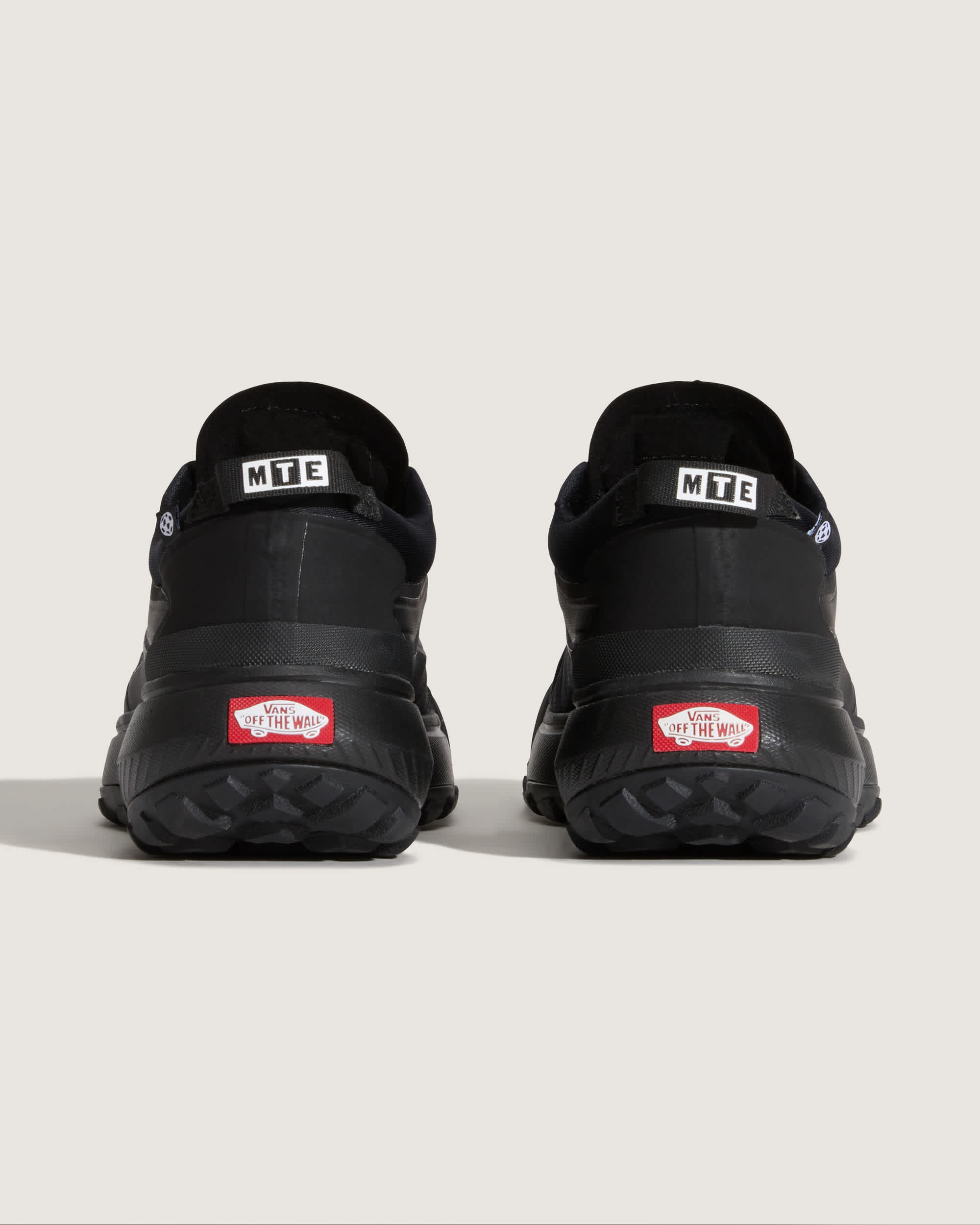 MTE Crosspath Shoes VANS Black ALT3