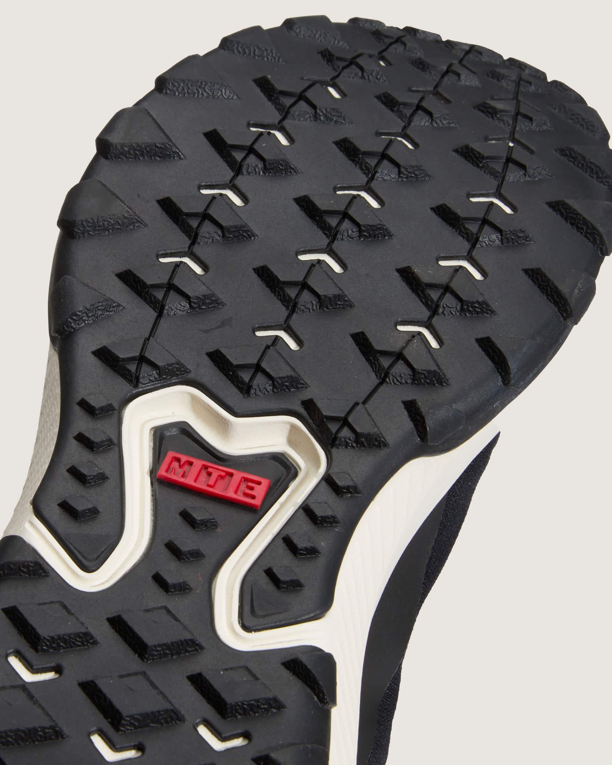 MTE Crosspath Mid Shoes VANS Black ALT6