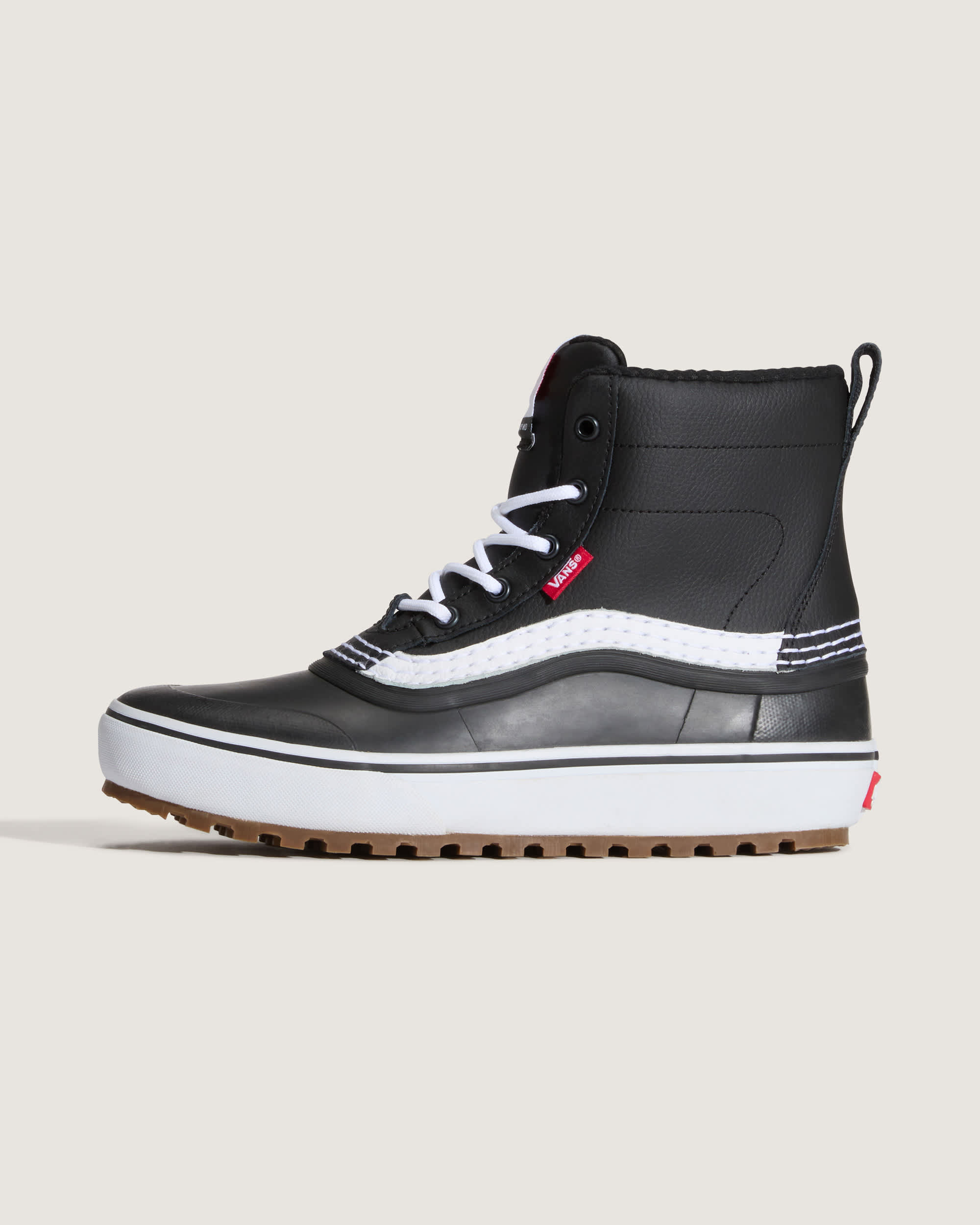 Standard Mid Waterproof Boot VANS Schwarz HERO