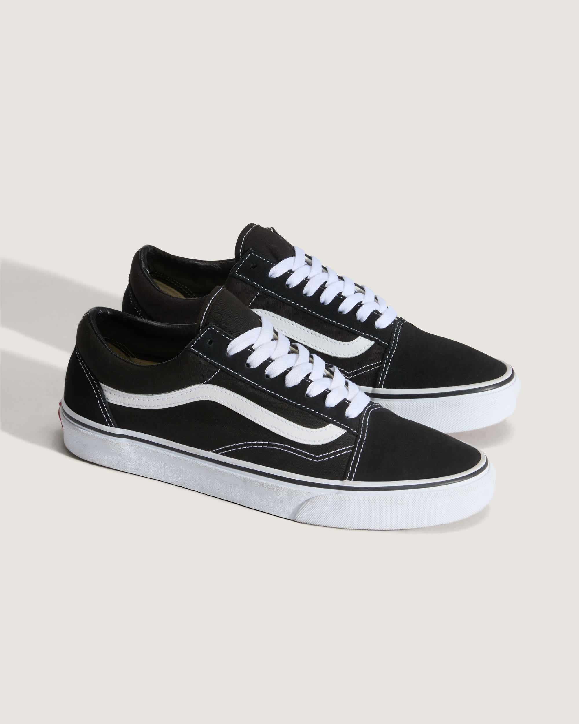 Old Skool Shoes VANS Black ALT1