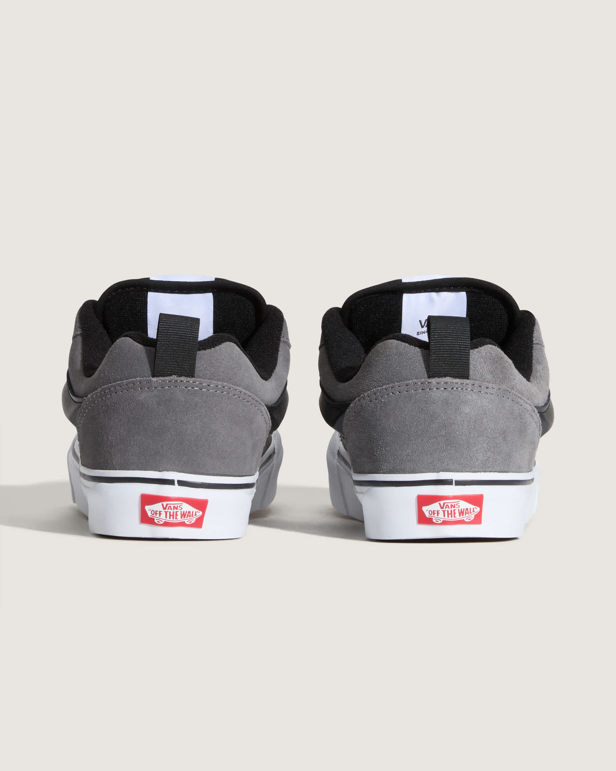 Chaussures Knu Skool VANS Gris ALT3