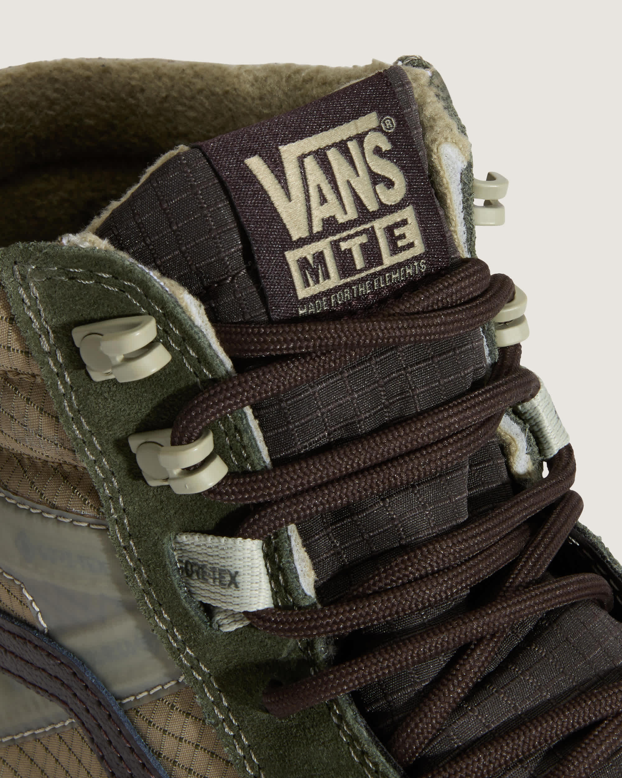 Chaussures isolantes Sk8Hi GORETEX VANS Vert ALT7