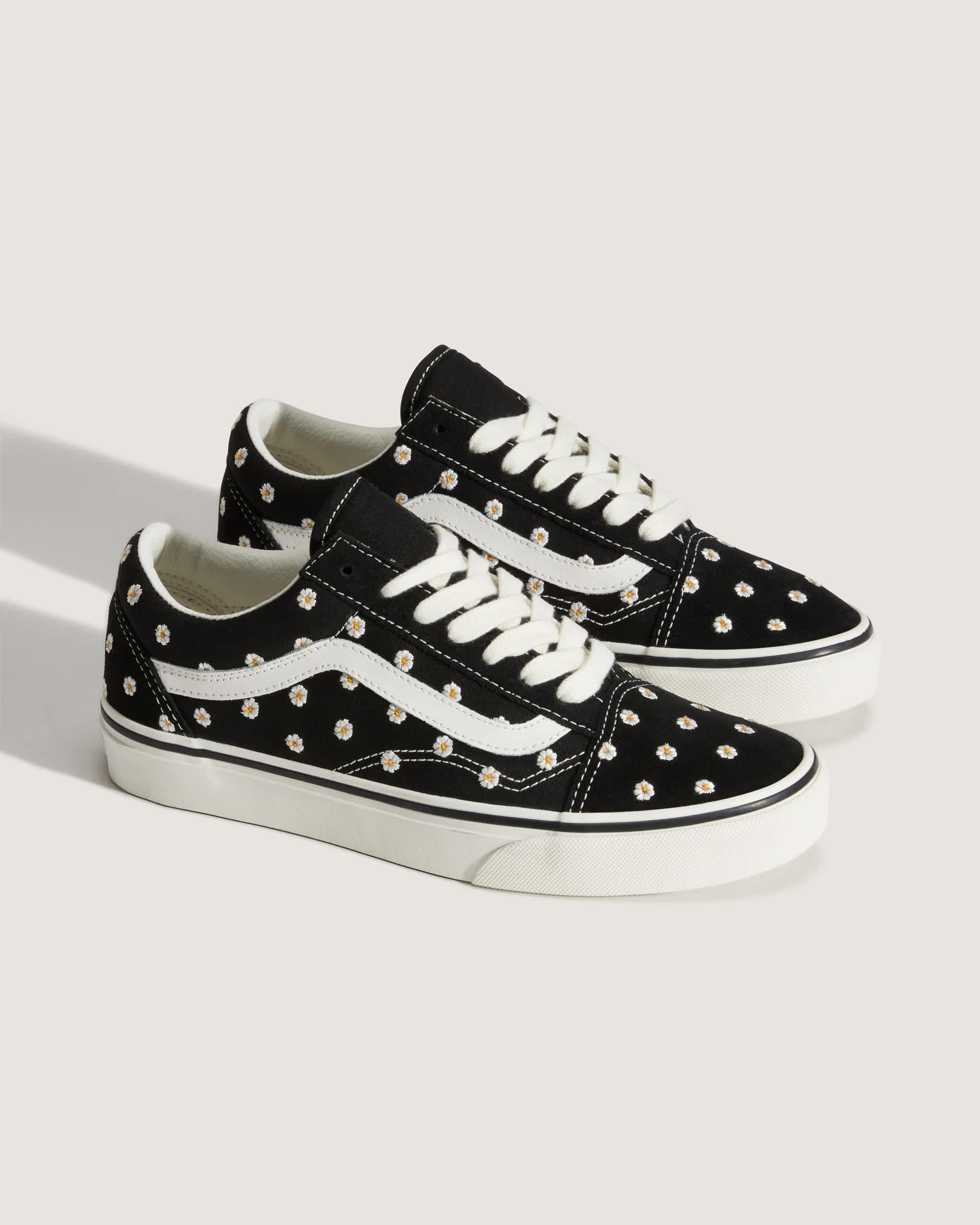 Old Skool Shoes VANS Black ALT1